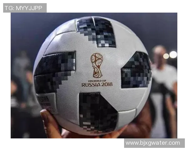 足球巨星崛起之路：从草根少年到世界瞩目传奇的奋斗与荣耀