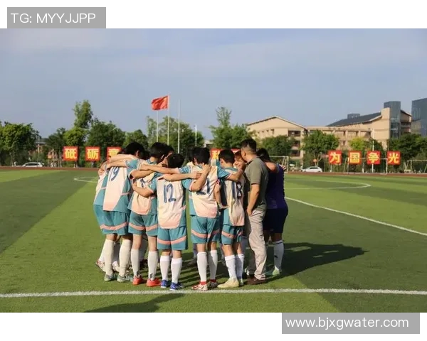 大学生足球联赛：青春赛场上的球星崛起与梦想拼搏