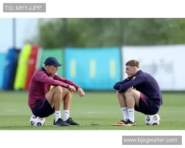 英格兰足球传奇人物解析：从贝克汉姆到哈里凯恩的巅峰之路